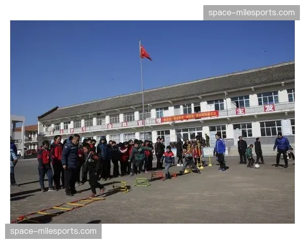 英超与英足总联合发起“足球进校园”新阶段社区项目